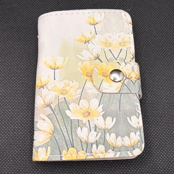 None Accessories - Floral Pattern Card Holder - White and Yellow